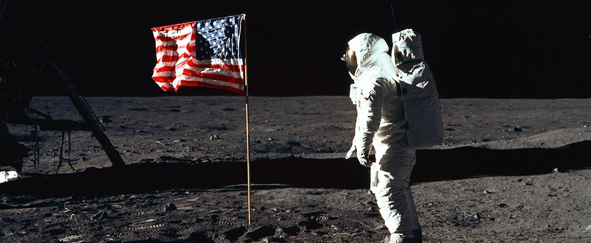 1969年 - 人登陆月球